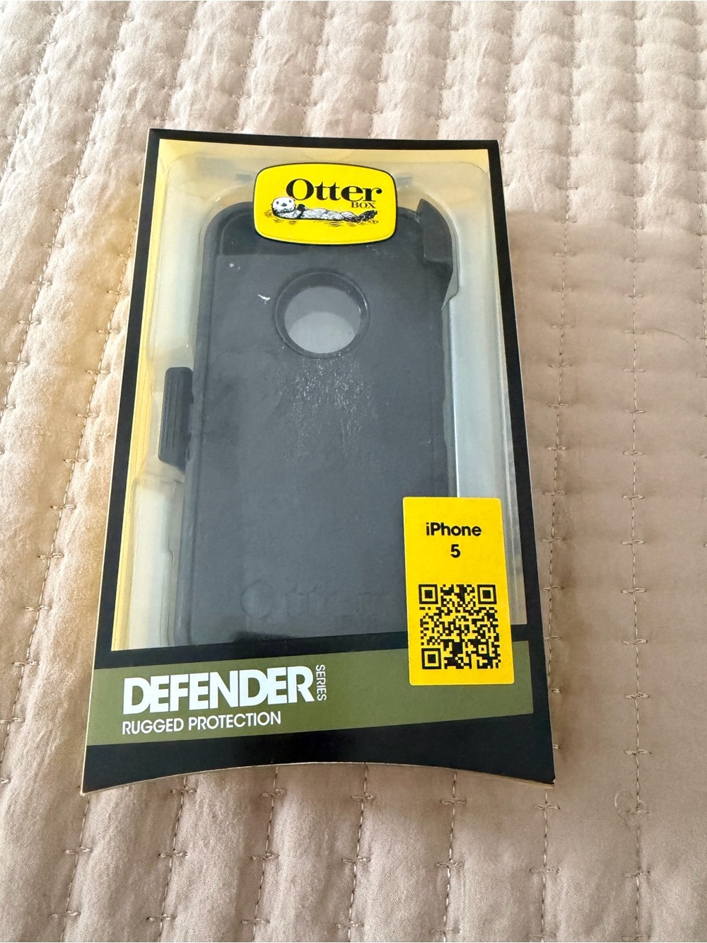 OtterBox Defender Series Rugged Case for iPhone 5 - Black